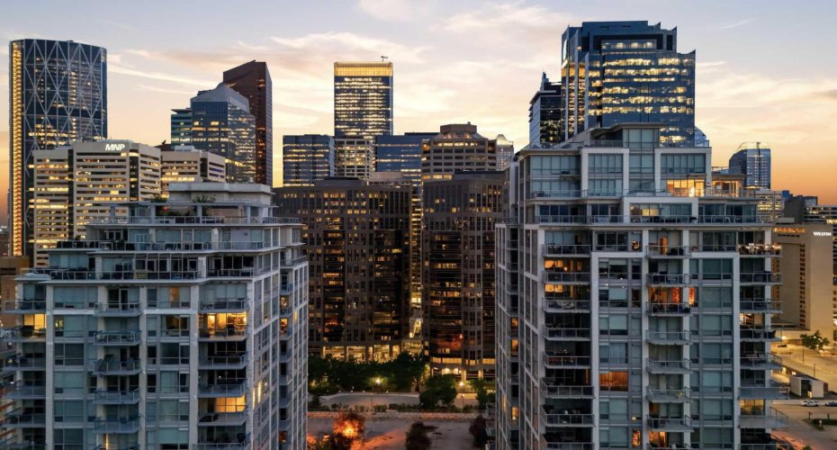 222 Riverfront Avenue, Calgary, Alberta T2P 0X2, 2 Bedrooms Bedrooms, ,2 BathroomsBathrooms,Residential,For Sale,Riverfront,A2325509