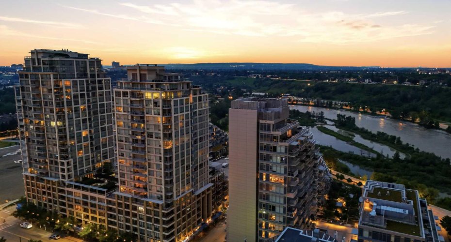 222 Riverfront Avenue, Calgary, Alberta T2P 0X2, 2 Bedrooms Bedrooms, ,2 BathroomsBathrooms,Residential,For Sale,Riverfront,A2325509