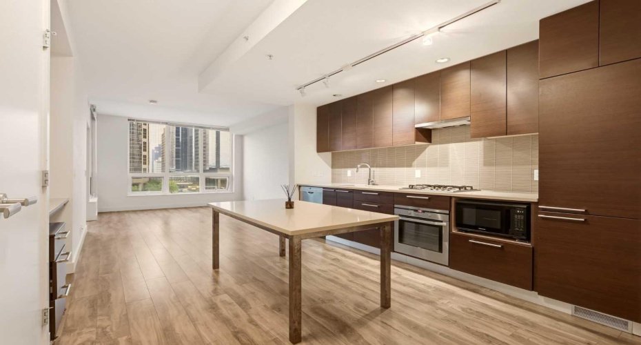 222 Riverfront Avenue, Calgary, Alberta T2P 0X2, 2 Bedrooms Bedrooms, ,2 BathroomsBathrooms,Residential,For Sale,Riverfront,A2325509