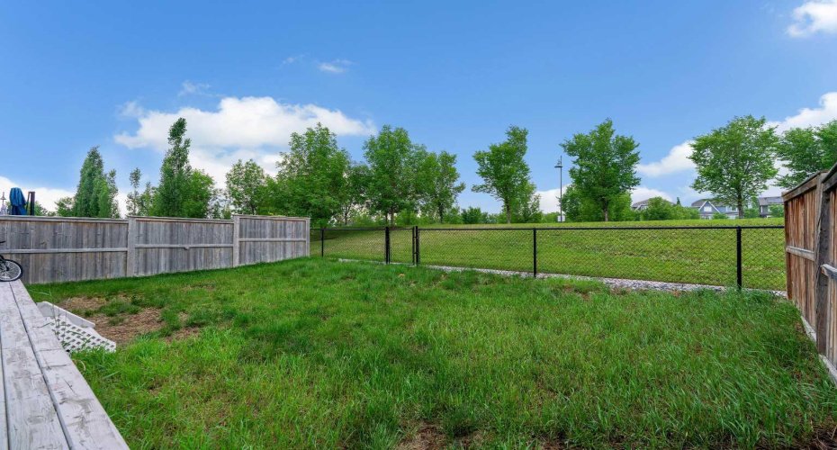 9 Masters Park, Calgary, Alberta T3M 2B5, 3 Bedrooms Bedrooms, ,3 BathroomsBathrooms,Residential,For Sale,Masters,A2325511