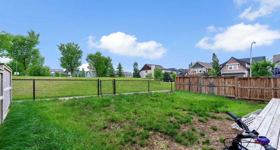 9 Masters Park, Calgary, Alberta T3M 2B5, 3 Bedrooms Bedrooms, ,3 BathroomsBathrooms,Residential,For Sale,Masters,A2325511