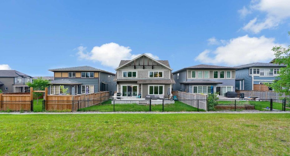 9 Masters Park, Calgary, Alberta T3M 2B5, 3 Bedrooms Bedrooms, ,3 BathroomsBathrooms,Residential,For Sale,Masters,A2325511