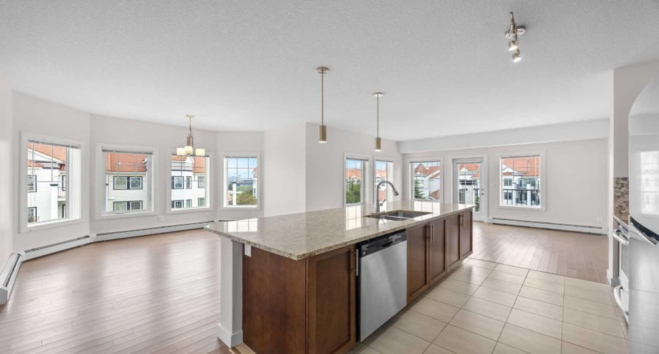 20 Royal Oak Plaza, Calgary, Alberta T3G 0E6, 2 Bedrooms Bedrooms, ,2 BathroomsBathrooms,Residential,For Sale,Royal Oak,A2325551