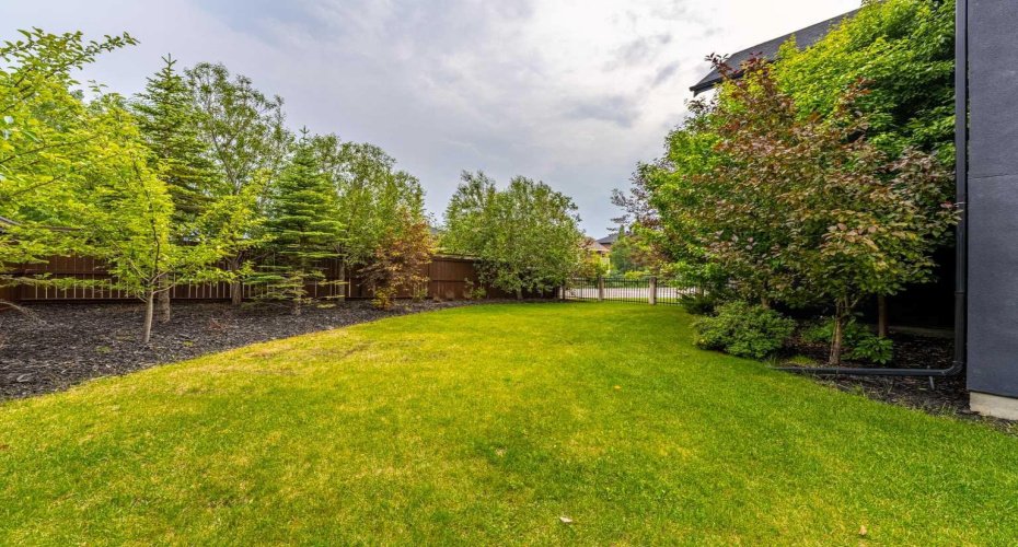 3 Wexford Bay, Calgary, Alberta T3H 0E2, 6 Bedrooms Bedrooms, ,5 BathroomsBathrooms,Residential,For Sale,Wexford,A2325570