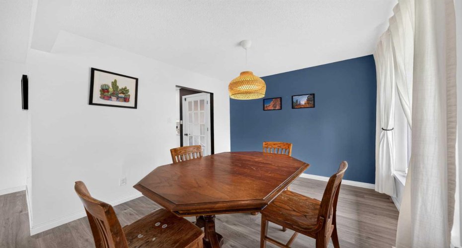 4819 Vanguard Road, Calgary, Alberta T3A 0R5, 4 Bedrooms Bedrooms, ,4 BathroomsBathrooms,Residential,For Sale,Vanguard,A2325600