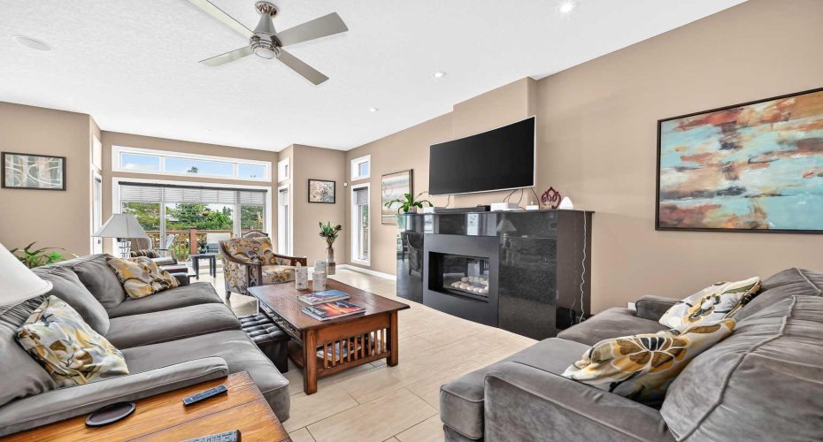 116 Bridle Estates Road, Calgary, Alberta T2Y0G1, 3 Bedrooms Bedrooms, ,3 BathroomsBathrooms,Residential,For Sale,Bridle Estates,A2325603