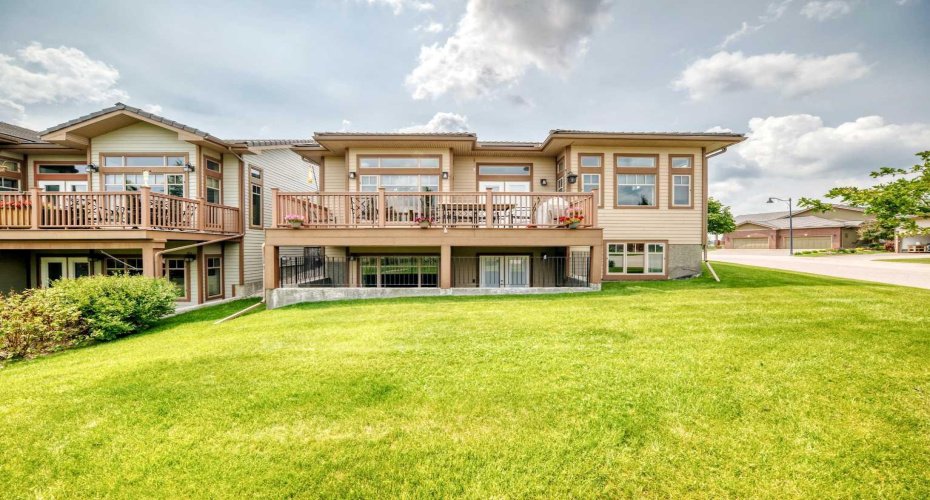 116 Bridle Estates Road, Calgary, Alberta T2Y0G1, 3 Bedrooms Bedrooms, ,3 BathroomsBathrooms,Residential,For Sale,Bridle Estates,A2325603