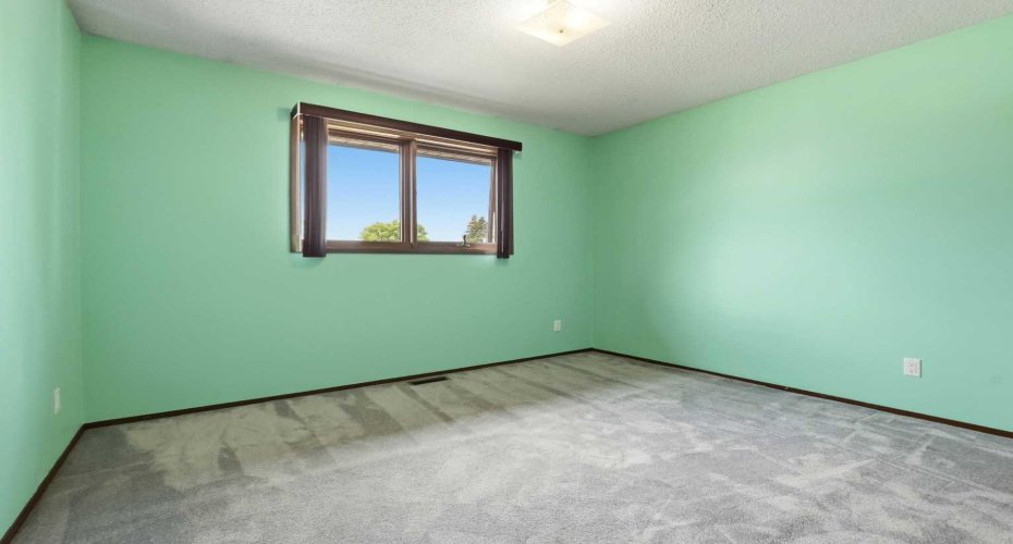 5227 55 Avenue, Eckville, Alberta T0M0X0, 3 Bedrooms Bedrooms, ,2 BathroomsBathrooms,Residential,For Sale,55,A2325607