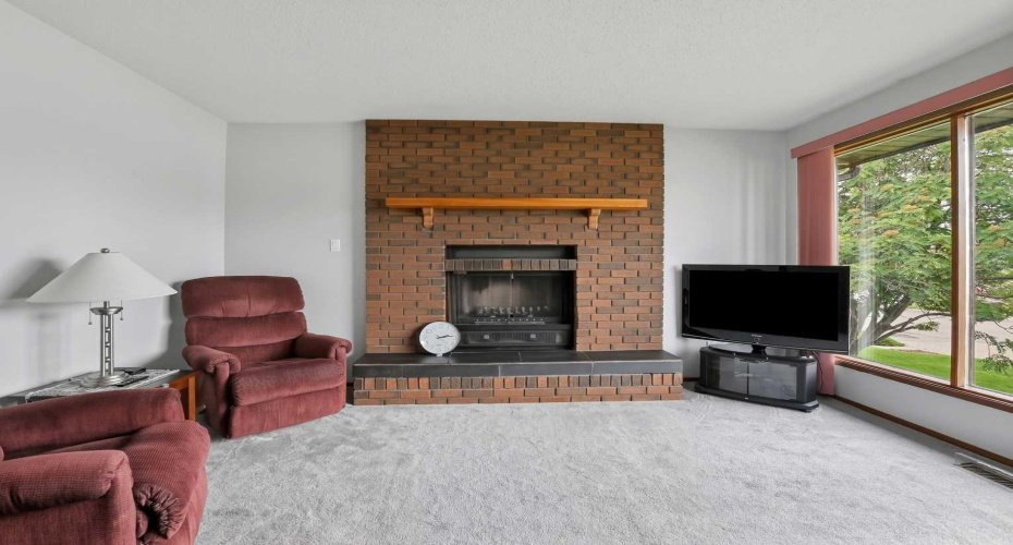 5227 55 Avenue, Eckville, Alberta T0M0X0, 3 Bedrooms Bedrooms, ,2 BathroomsBathrooms,Residential,For Sale,55,A2325607