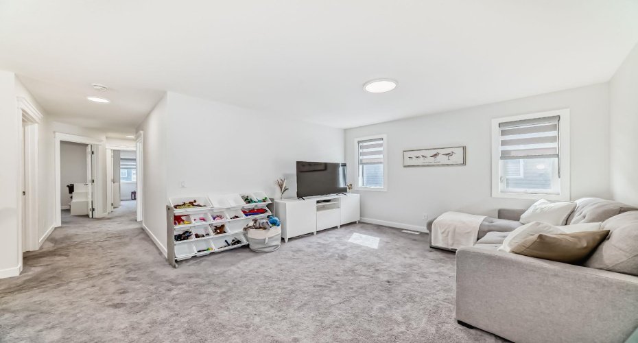 Upper floor bonus room