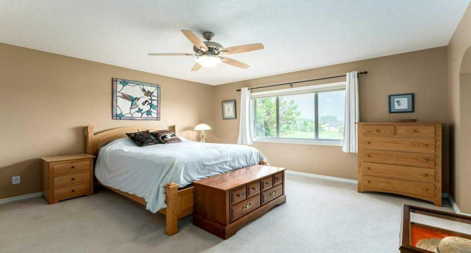 52 Crystal Green Way, Okotoks, Alberta T1S 2K6, 3 Bedroom Bedrooms, 0 ,4 BathroomBathrooms,Residential,For Sale,Crystal Green,0,A2324342