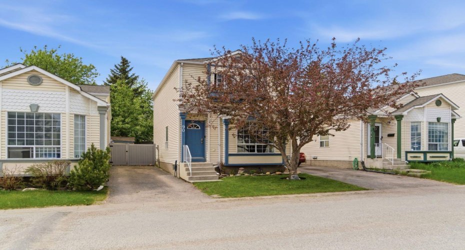 90 Coventry Lane, Calgary, Alberta T3K4G4, 3 Bedrooms Bedrooms, ,2 BathroomsBathrooms,Residential,For Sale,Coventry,A2314767
