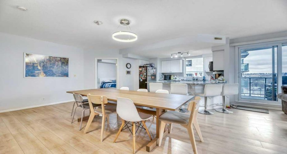 683 10 Street, Calgary, Alberta T2P 5G3, 2 Bedrooms Bedrooms, ,2 BathroomsBathrooms,Residential,For Sale,10,A2316040