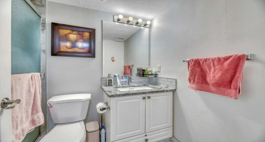 683 10 Street, Calgary, Alberta T2P 5G3, 2 Bedrooms Bedrooms, ,2 BathroomsBathrooms,Residential,For Sale,10,A2316040