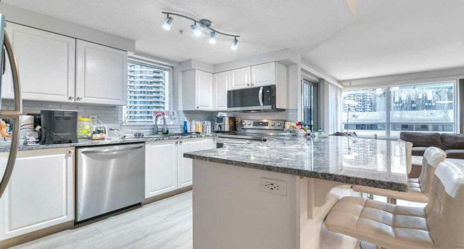 683 10 Street, Calgary, Alberta T2P 5G3, 2 Bedrooms Bedrooms, ,2 BathroomsBathrooms,Residential,For Sale,10,A2316040