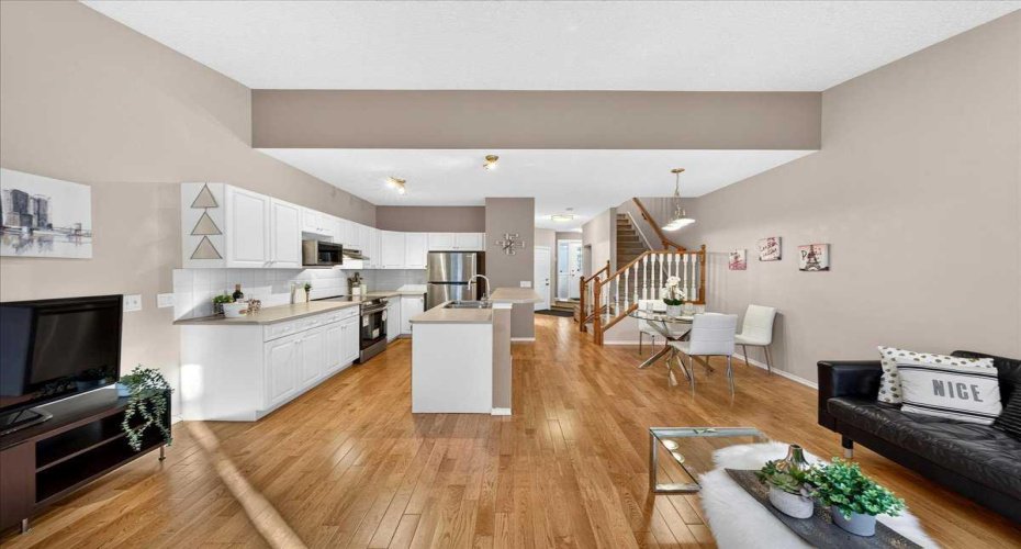 17 Edgeridge Terrace, Calgary, Alberta T3A 6C1, 2 Bedrooms Bedrooms, ,3 BathroomsBathrooms,Residential,For Sale,Edgeridge,A2322876