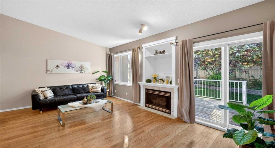 17 Edgeridge Terrace, Calgary, Alberta T3A 6C1, 2 Bedrooms Bedrooms, ,3 BathroomsBathrooms,Residential,For Sale,Edgeridge,A2322876