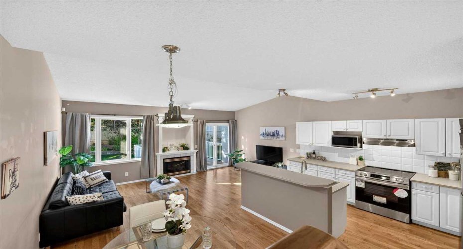 17 Edgeridge Terrace, Calgary, Alberta T3A 6C1, 2 Bedrooms Bedrooms, ,3 BathroomsBathrooms,Residential,For Sale,Edgeridge,A2322876