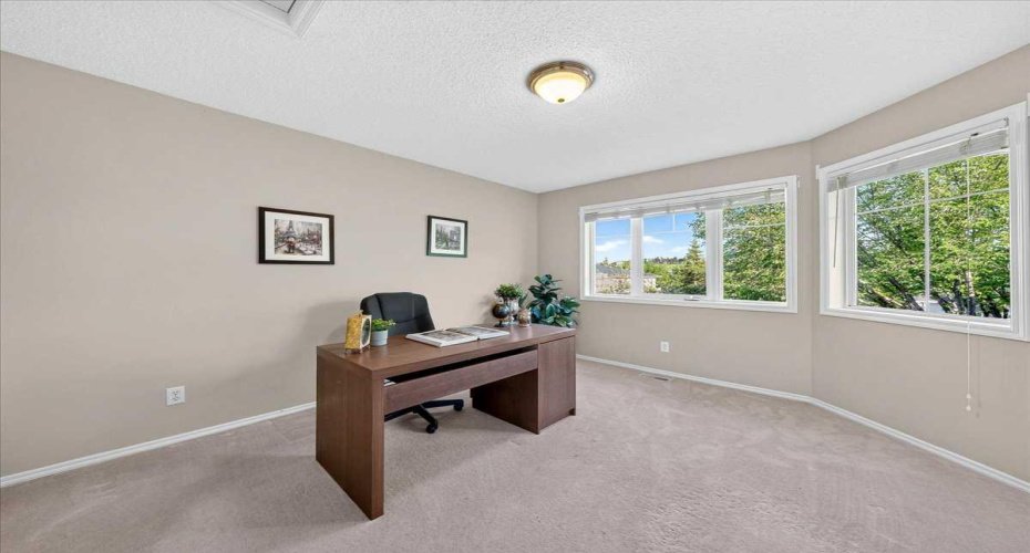 17 Edgeridge Terrace, Calgary, Alberta T3A 6C1, 2 Bedrooms Bedrooms, ,3 BathroomsBathrooms,Residential,For Sale,Edgeridge,A2322876