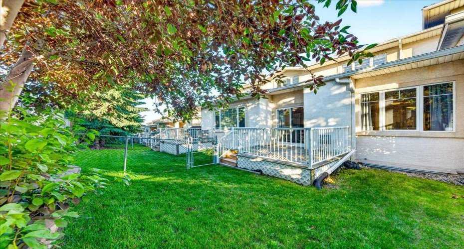 17 Edgeridge Terrace, Calgary, Alberta T3A 6C1, 2 Bedrooms Bedrooms, ,3 BathroomsBathrooms,Residential,For Sale,Edgeridge,A2322876