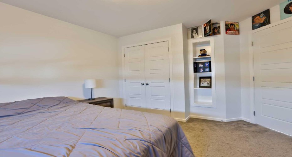 1374 Pacific Circle, Lethbridge, Alberta T1J 5V3, 4 Bedrooms Bedrooms, ,4 BathroomsBathrooms,Residential,For Sale,Pacific,A2325131