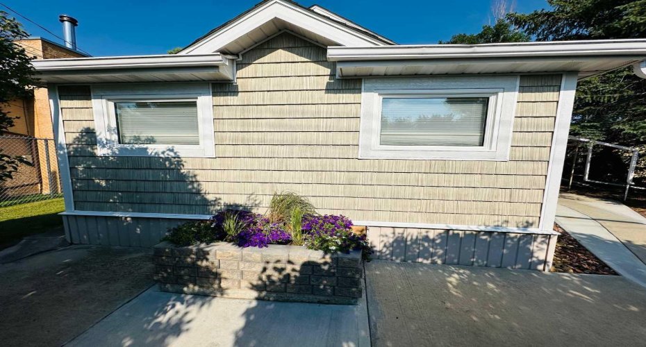 104 24 Street NW Street, Drumheller, Alberta T0J0Y1, 1 Bedroom Bedrooms, ,2 BathroomsBathrooms,Residential,For Sale,24 Street NW,A2325753
