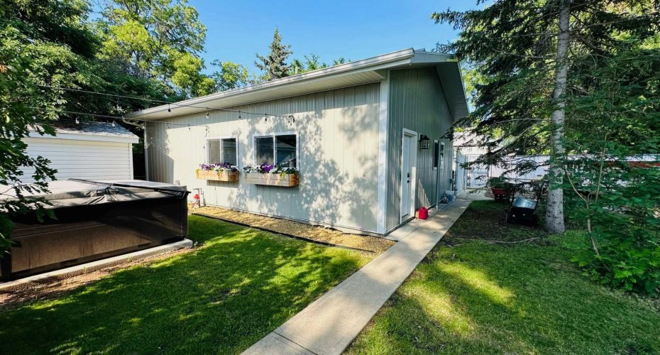 104 24 Street NW Street, Drumheller, Alberta T0J0Y1, 1 Bedroom Bedrooms, ,2 BathroomsBathrooms,Residential,For Sale,24 Street NW,A2325753