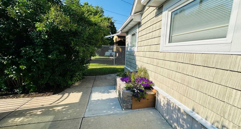 104 24 Street NW Street, Drumheller, Alberta T0J0Y1, 1 Bedroom Bedrooms, ,2 BathroomsBathrooms,Residential,For Sale,24 Street NW,A2325753