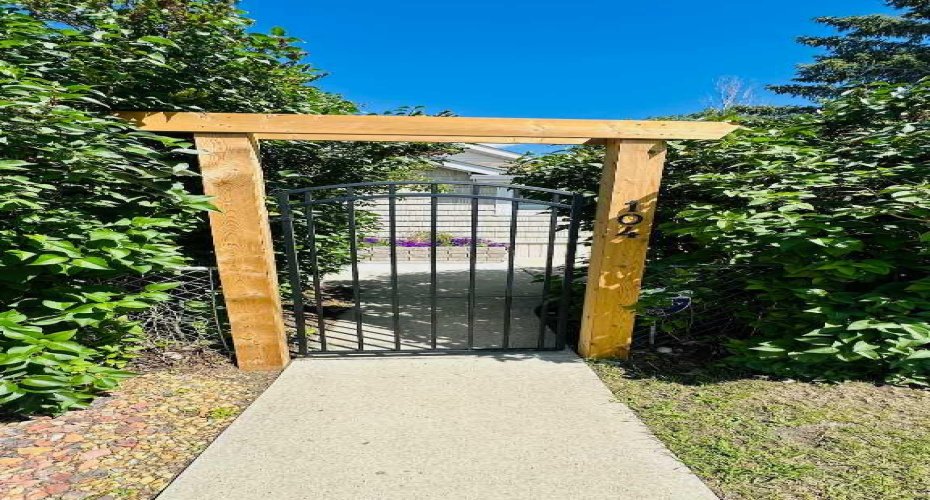 104 24 Street NW Street, Drumheller, Alberta T0J0Y1, 1 Bedroom Bedrooms, ,2 BathroomsBathrooms,Residential,For Sale,24 Street NW,A2325753