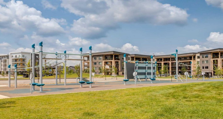 125 Wolf Hollow Crescent, Calgary, Alberta T2X5W9, 1 Bedroom Bedrooms, ,1 BathroomBathrooms,Residential,For Sale,Wolf Hollow,A2325795