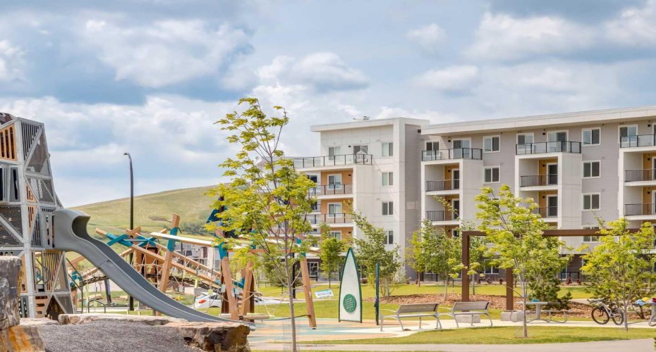 125 Wolf Hollow Crescent, Calgary, Alberta T2X5W9, 1 Bedroom Bedrooms, ,1 BathroomBathrooms,Residential,For Sale,Wolf Hollow,A2325795