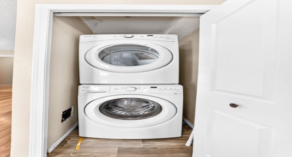 Full Size Washer/ Dryer