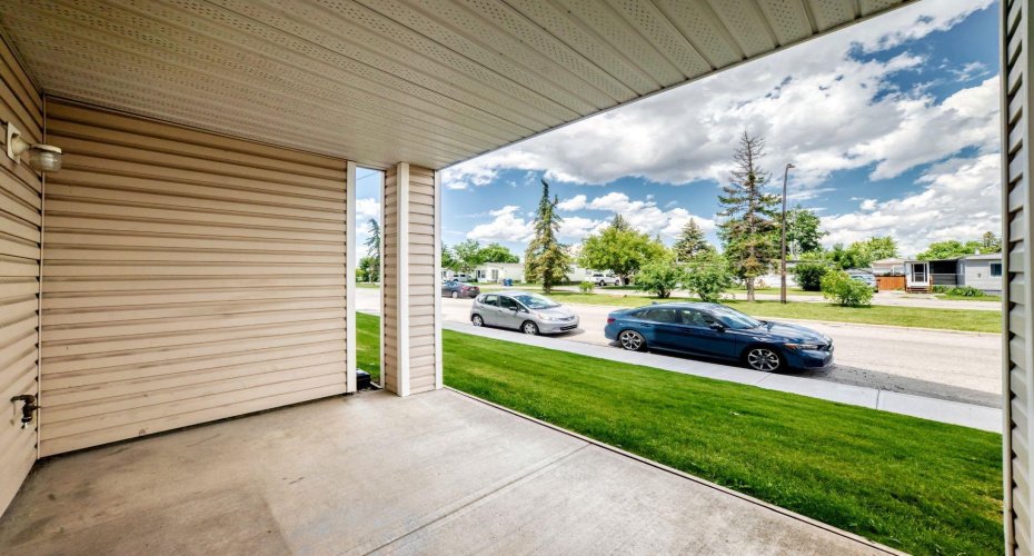 6224 17 Avenue, Calgary, Alberta T2A 7X8, 1 Bedroom Bedrooms, ,1 BathroomBathrooms,Residential,For Sale,17,A2325909