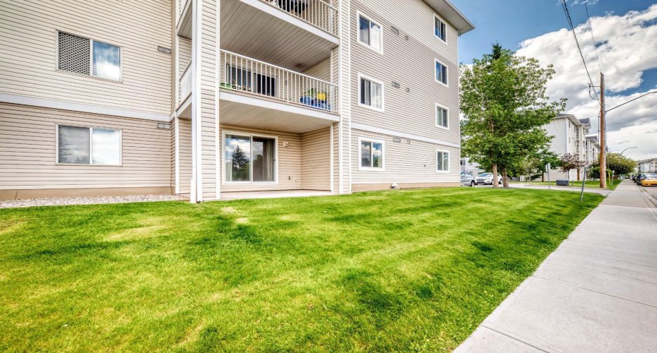 6224 17 Avenue, Calgary, Alberta T2A 7X8, 1 Bedroom Bedrooms, ,1 BathroomBathrooms,Residential,For Sale,17,A2325909