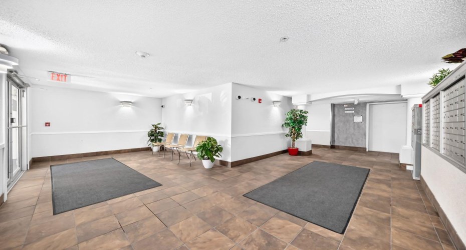 Light, Bright, Well Maintained