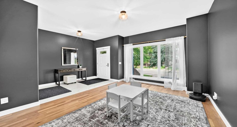 1416 43 Street, Calgary, Alberta T3C 2A2, 4 Bedrooms Bedrooms, ,4 BathroomsBathrooms,Residential,For Sale,43,A2325954