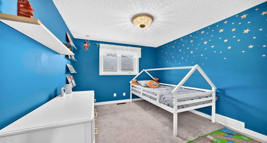 1416 43 Street, Calgary, Alberta T3C 2A2, 4 Bedrooms Bedrooms, ,4 BathroomsBathrooms,Residential,For Sale,43,A2325954