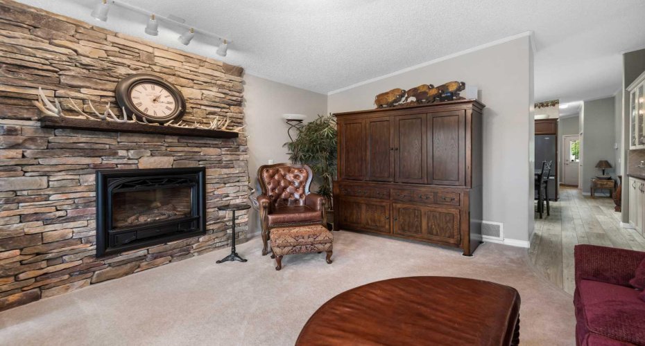 33194 Twp Rd 284, Rural Rocky View County, Alberta T0M 1L0, 5 Bedrooms Bedrooms, ,4 BathroomsBathrooms,Residential,For Sale,Twp Rd 284,A2293807