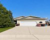 5508 49 Avenue, Alix, Alberta T0C 0B0, 4 Bedrooms Bedrooms, ,3 BathroomsBathrooms,Residential,For Sale,49,A2301189