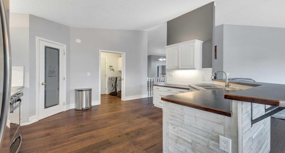5508 49 Avenue, Alix, Alberta T0C 0B0, 4 Bedrooms Bedrooms, ,3 BathroomsBathrooms,Residential,For Sale,49,A2301189