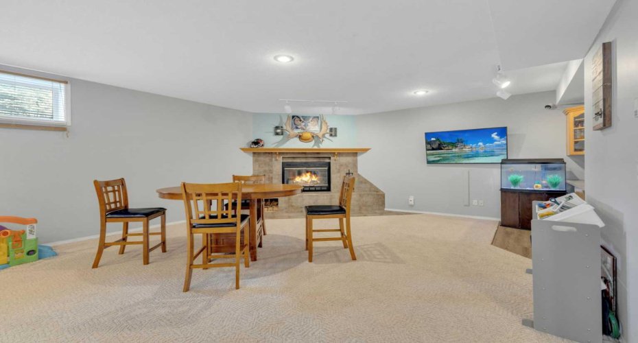5508 49 Avenue, Alix, Alberta T0C 0B0, 4 Bedrooms Bedrooms, ,3 BathroomsBathrooms,Residential,For Sale,49,A2301189