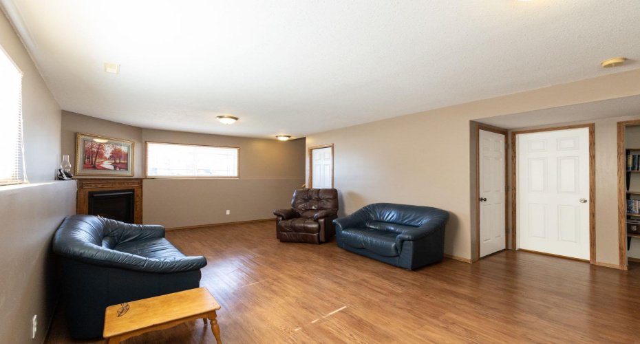 4406 54A Avenue Crescent, Innisfail, Alberta T4G1X5, 4 Bedrooms Bedrooms, ,2 BathroomsBathrooms,Residential,For Sale,54A,A2301230