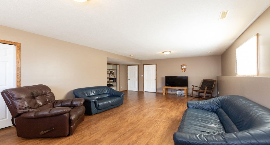 4406 54A Avenue Crescent, Innisfail, Alberta T4G1X5, 4 Bedrooms Bedrooms, ,2 BathroomsBathrooms,Residential,For Sale,54A,A2301230