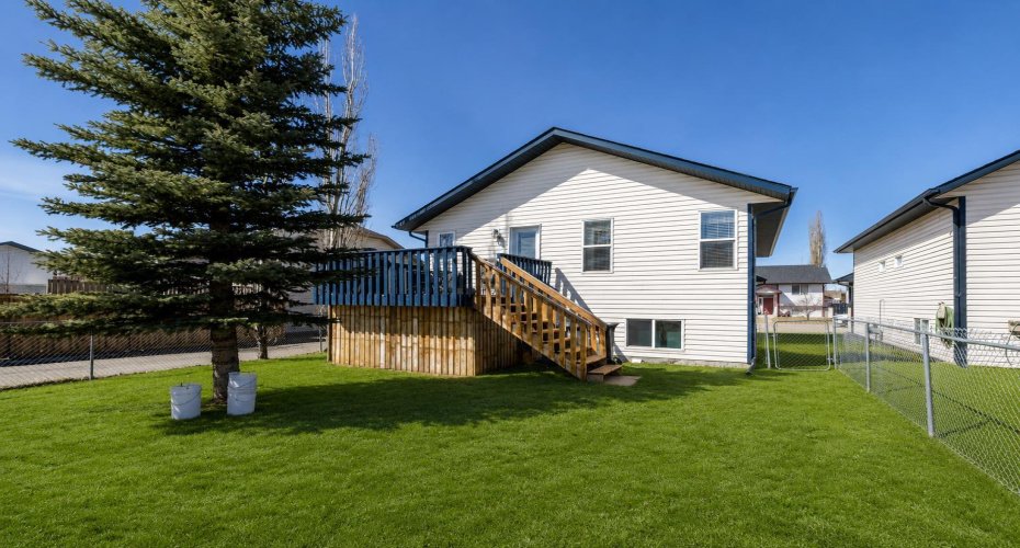 4406 54A Avenue Crescent, Innisfail, Alberta T4G1X5, 4 Bedrooms Bedrooms, ,2 BathroomsBathrooms,Residential,For Sale,54A,A2301230