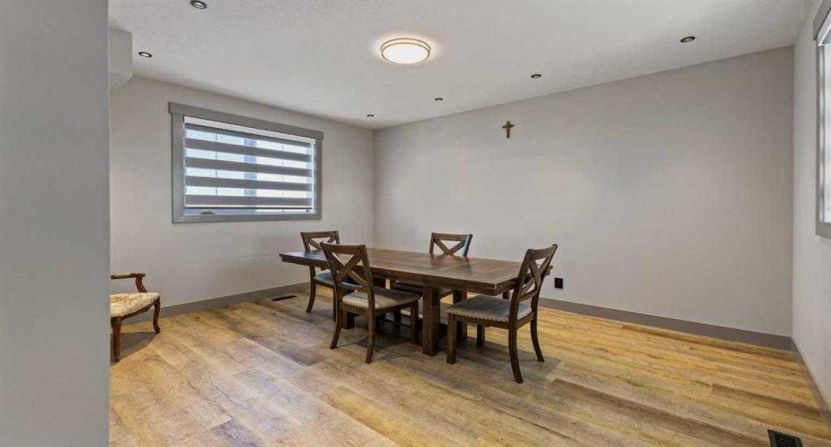250051 Range Road 250, Rural Wheatland County, Alberta T1P 0M4, 5 Bedrooms Bedrooms, ,3 BathroomsBathrooms,Residential,For Sale,Range Road 250,A2303428