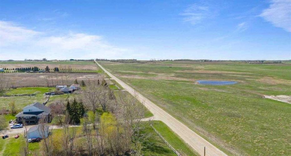 250051 Range Road 250, Rural Wheatland County, Alberta T1P 0M4, 5 Bedrooms Bedrooms, ,3 BathroomsBathrooms,Residential,For Sale,Range Road 250,A2303428