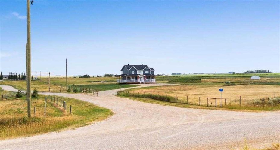 250051 Range Road 250, Rural Wheatland County, Alberta T1P 0M4, 5 Bedrooms Bedrooms, ,3 BathroomsBathrooms,Residential,For Sale,Range Road 250,A2303428