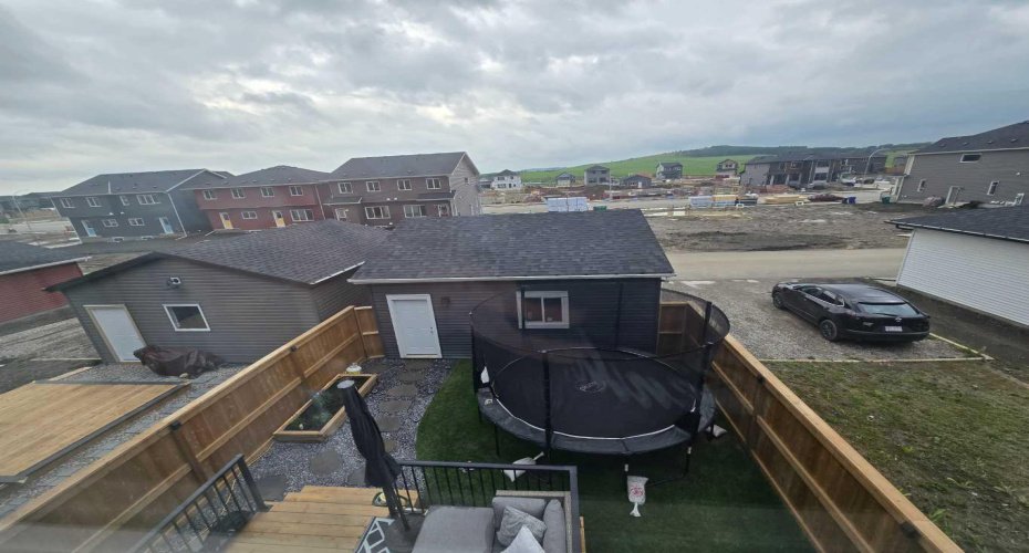 125 Emberside Hollow, Cochrane, Alberta T4C3E1, 4 Bedroom Bedrooms, 0 ,3 BathroomBathrooms,Residential,For Sale,Emberside,0,A2326349