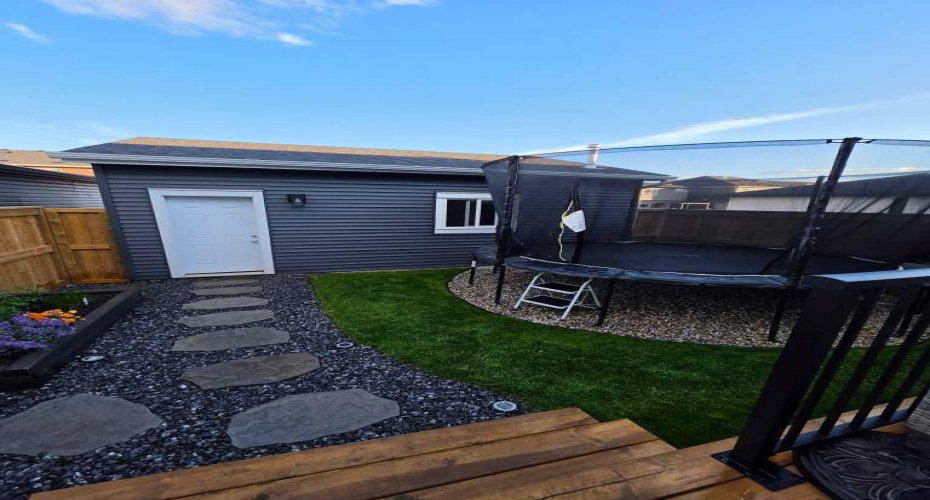 125 Emberside Hollow, Cochrane, Alberta T4C3E1, 4 Bedroom Bedrooms, 0 ,3 BathroomBathrooms,Residential,For Sale,Emberside,0,A2326349