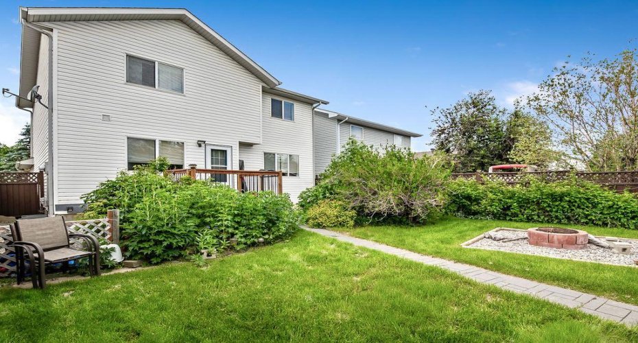 24 Cimarron Meadows Road, Okotoks, Alberta T1S 1T1, 3 Bedrooms Bedrooms, ,3 BathroomsBathrooms,Residential,For Sale,Cimarron Meadows,A2326385